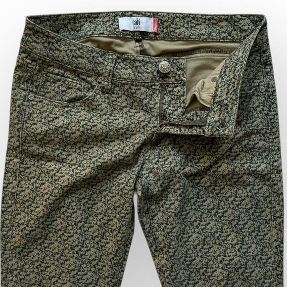 CAbi Women's Ditsy Green Floral Print Skinny Jeans Size 4 Style #5083 - Picture 8 of 10